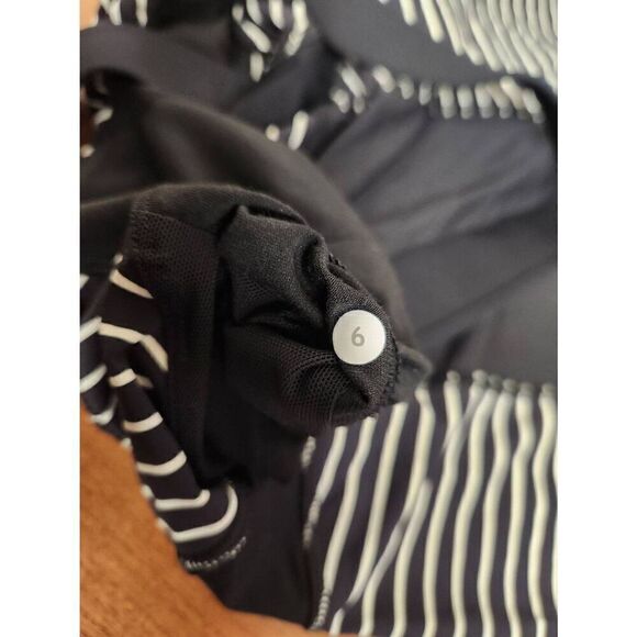 Lululemon Push Ur Limits Tank Parallel Stripe Black White / Black Size 6 - Picture 9 of 9